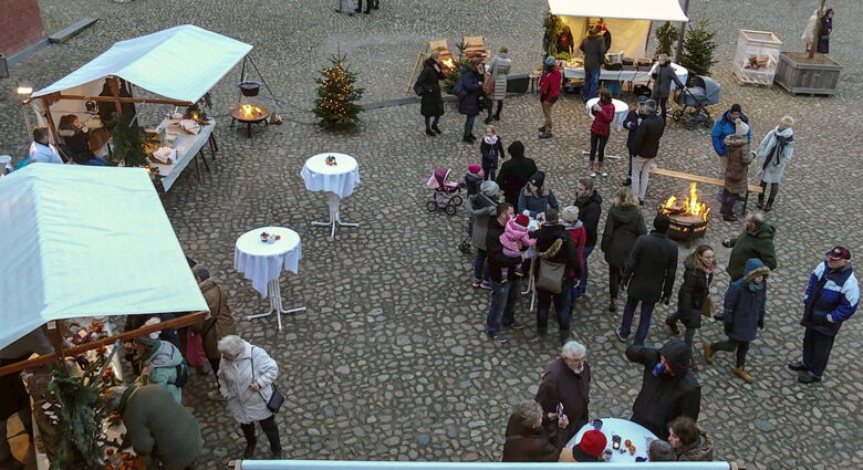 Weihnachtsmarkt auf Eventlocation bei Berlin am See